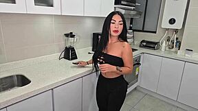 Colombian woman seduces the plumber