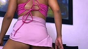 amiga de la novia seduce al padrastro en la boda