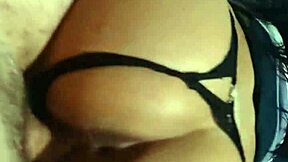 Dando A Buceta Para O Garoto De Programa Enquanto O Corno Trabalha