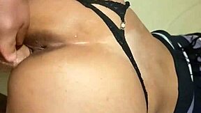 Dando A Buceta Para O Garoto De Programa Enquanto O Corno Trabalha