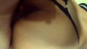 Dando A Buceta Para O Garoto De Programa Enquanto O Corno Trabalha