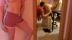 espio a mi novio follando duro y comiendo el co�o de mi hermana peque�a amateur. teen 18+ horny orgasm fucking couple blonde cum pussy homemade babe