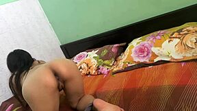 日本美女翘臀自慰训练