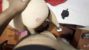 Taking a Peruvian lady to the hotel for some teasing