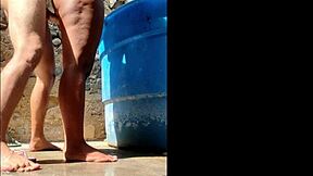 me salio caro ba�arme en el patio termine con el culo full de semen 😩