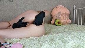 stepsister pissing in latex gloves with butt plug