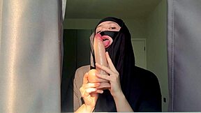 i'm the slutty muslim teacher deepthroat'n with toe lick'n and facial