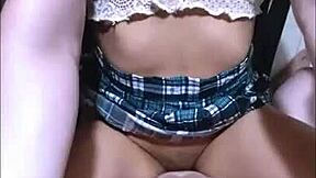 The young stepmother of his friend runs into an old acquaintance at the supermarket and they decide to share beers in her apartment