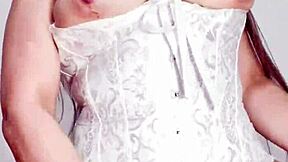 latina stepmom flashes huge cameltoe in leggings for stepson