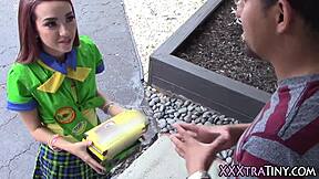 Small Teen Fucks Shlong In High Definition