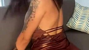 18 years old exhibitionist girlfriend gets exposed by cuckold bf