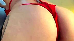 I licked the married neighbor's pussy in lingerie and left it open, then gave milk to feed that slut who returns to her cuckold full of milk.