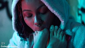 bbw ebony licks and sucks petite tattooed girlfriend's feet intensely