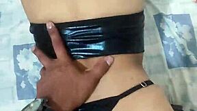 Petite modelo venezolana es abordada por su mejor amigo despues de una fiesta de disfraz