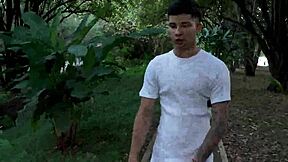 Naty Delgado meets stranger in public