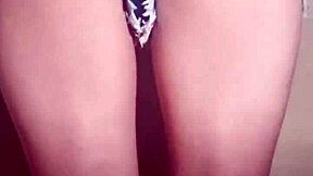 quick fuck with a curvy friend wearing jeans, shaking her ass teasingly.