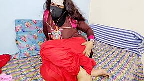 This muslim prostitute cheats on her husband with dirty talk and anal