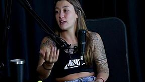 Flor De Damiana Gets Pussy Licked Outdoors