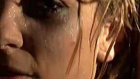 Sexy Dahlia's naughty shower activities