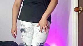 Tia Latina Colombiana Flashes Cameltoe Masturbates For Sobrino