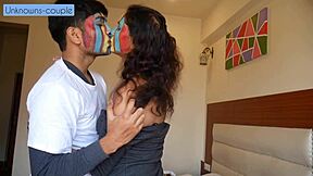 Lonely rachna starts liking room service guy ravi 😘