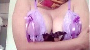 real amateur arab masturbates to orgasm on webcam