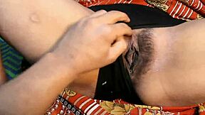 My ex married an old guy and invited me for rough sex, that old uncle's wife is so sexy! 😏