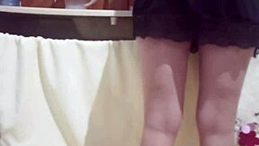 Employee flashes hot ass in kitchen, making me crazy horny 😍