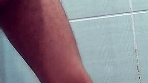 charter, i jerk off my big cock in the bath, feels so good! 😍