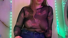 i fuck my pussy with big dildo and cum hard