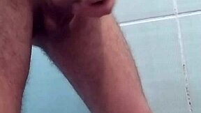 charter, i jerk off my big cock in the bath, feels so good! 😍