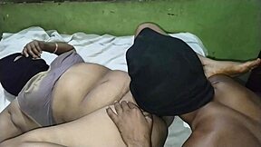 Husband licks wife's tight wet pussy on the desk before fucking romantically 😘