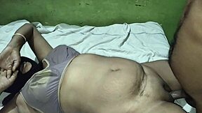 Husband licks wife's tight wet pussy on the desk before fucking romantically 😘