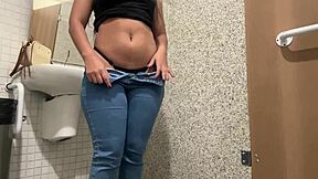 I masturbate in shopping bathroom until pussy squirts