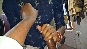 desi village bhabhi giving best massage and end up with cum in mouth 😍