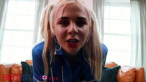 In the hospital, the old man becomes obsessed with beautiful 18-year-old nurse Shou in cosplay.