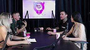 Começou No Pornô Fez Collab Depois De Vender Punheta A Família Foi Difícil Mas O Pai E A Mãe - Teh Angel Sheer Red