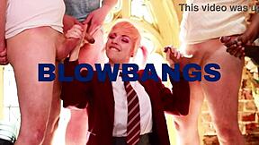 19岁18+少女能应付这个大黑鸡巴手交吗？