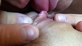 cunnilingus masterpiece: rubbing big clit till she cums 😋