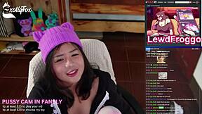 livestream gooning with my followers exotiqfox live gooning and edging