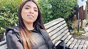 putalocura michi teen peruana chupada por torbe con tetas grandes