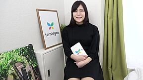 i show my lovely sexy pussy on camera for first time, manami takashima