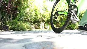 i'm horny college slut gigi wanting fucked by older stranger