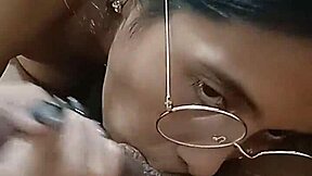 jovencita con lentes folla con su profesor en hardcore doggystyle