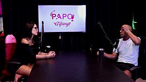 Procura fazer seu trabalho respeitando comentou sobre uso de remédios e em uma cena de gang bang - Negro Top Oficial watch on Sheer Red