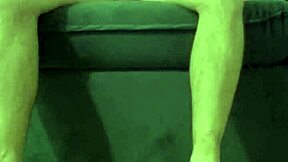 i love watching essa novinha sit on that cock showing her pussy