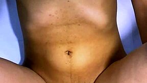 El Infiel Y La Estudiante Intercambiaron Miradas Furtivas En La Sala De Clases Y Terminaron Besándose