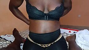 Ebony slimthick fucks good