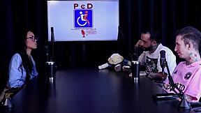 Morena gostosa, show me your big tits on the stripper after becoming bisexual?