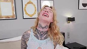 Crazy blonde girl fucks hard